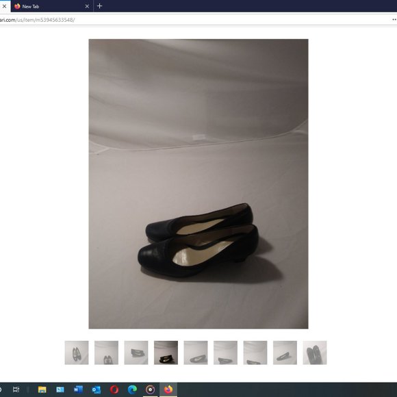 Easy Spirit Black Pumps - Picture 3 of 8